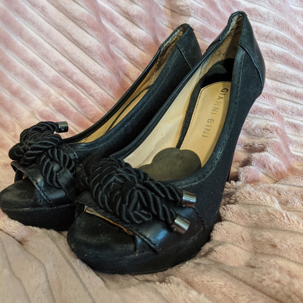 Women's Black heels